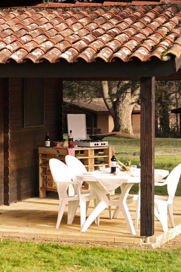 Camping Et Hotel Chateau Du Haget Montesquiou Exterior foto