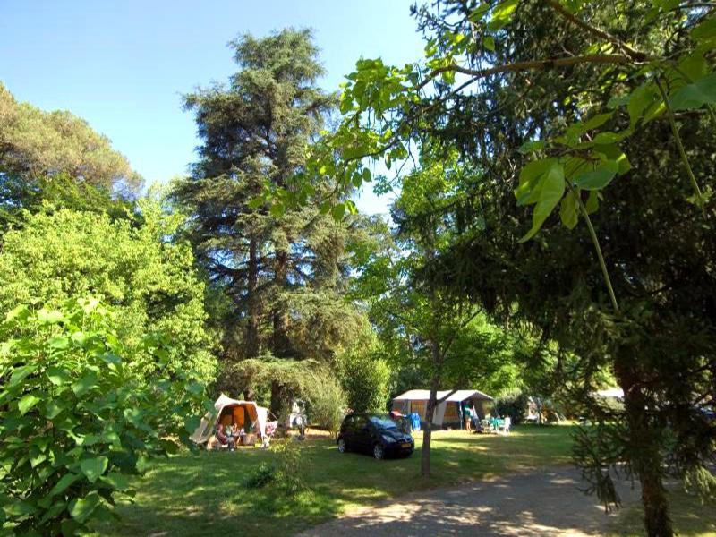 Camping Et Hotel Chateau Du Haget Montesquiou Exterior foto